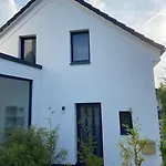 Nyaraló Gaestehaus Mit Sonniger Terrasse *