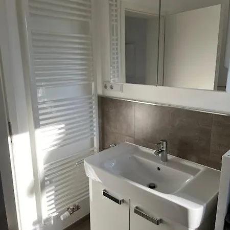 Gaestehaus Mit Sonniger Terrasse בית נופש חאן
