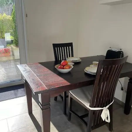 בית נופש Gaestehaus Mit Sonniger Terrasse